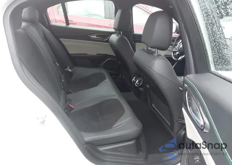 2018 Alfa Romeo Giulia Quadrifoglio Rwd z USA, uszkodzony, nr VIN ZARFAEAV6J7581405